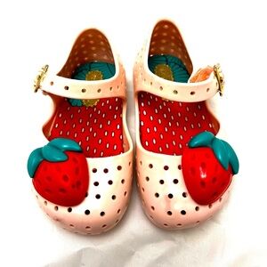 Mini Melissa Strawberry Furadinha Shoes sz 5